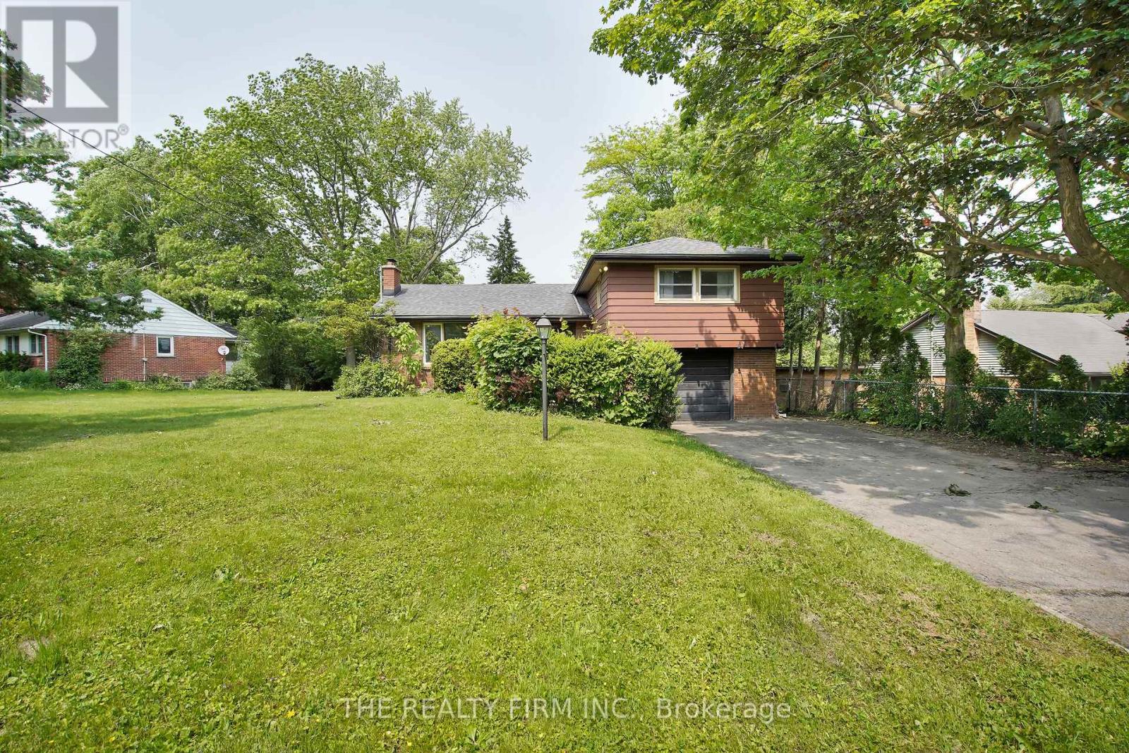 95 Edgar Drive, London North, Ontario  N6G 1K3 - Photo 2 - X12196977