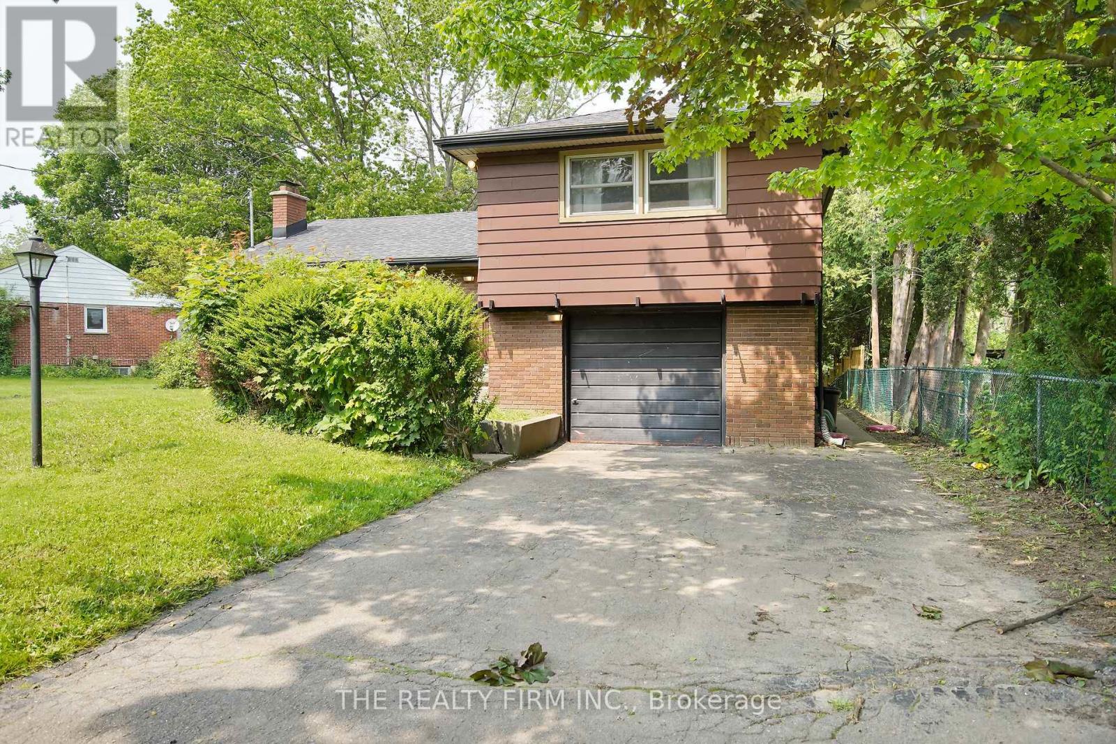 95 Edgar Drive, London North, Ontario  N6G 1K3 - Photo 3 - X12196977