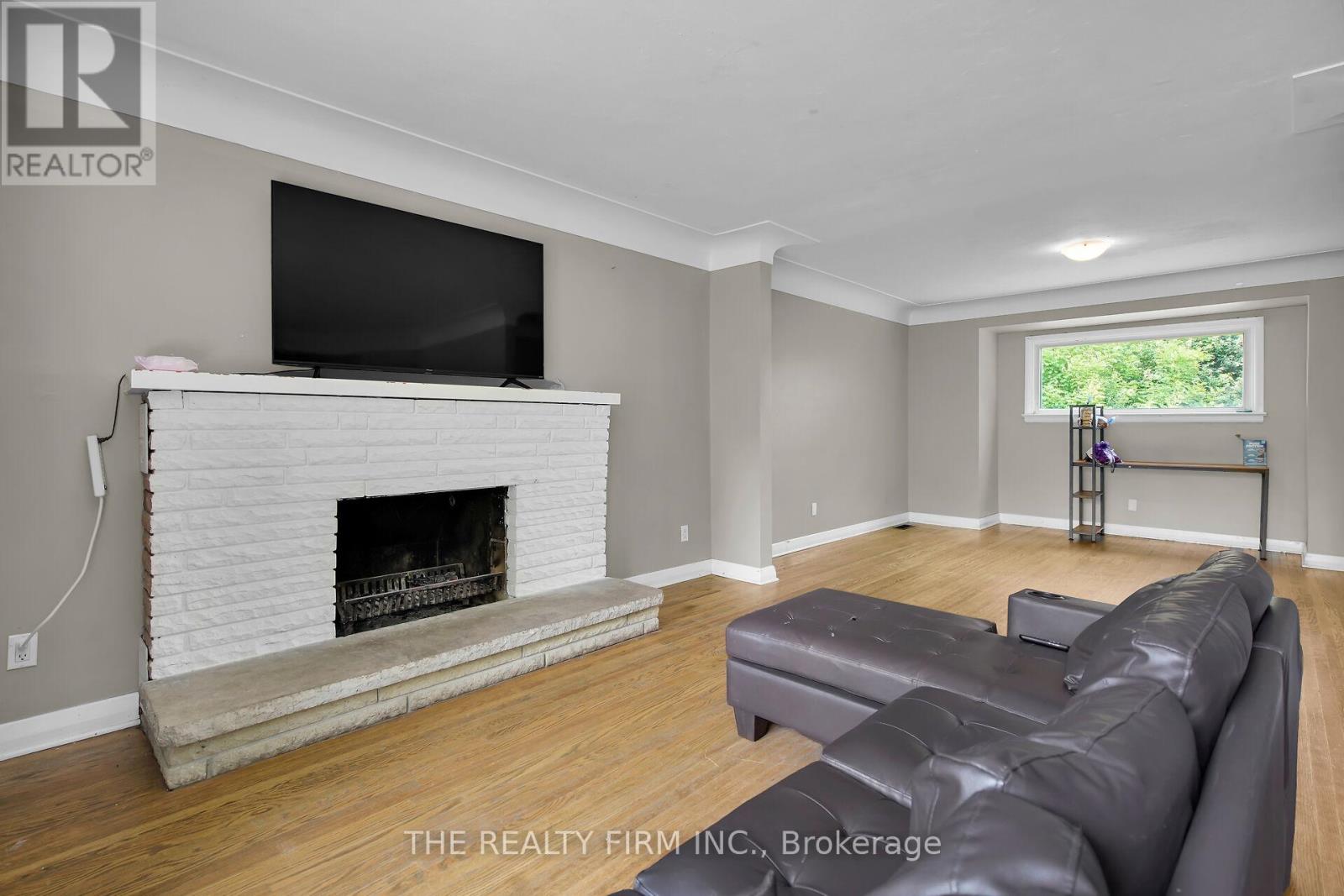 95 Edgar Drive, London North, Ontario  N6G 1K3 - Photo 5 - X12196977