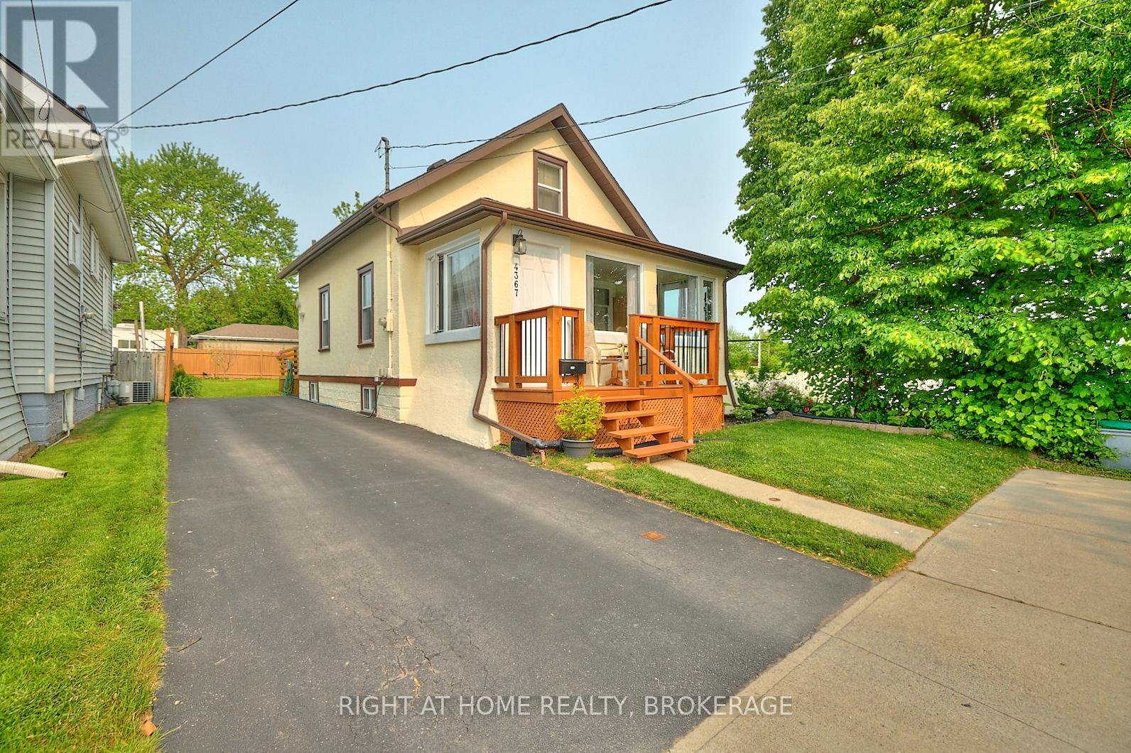 Property at 4367 HOMEWOOD AVENUE image 2