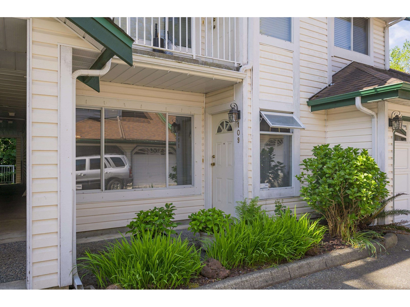 109 10308 155a Street, Surrey, British Columbia  V3R 4K5 - Photo 5 - R3008265