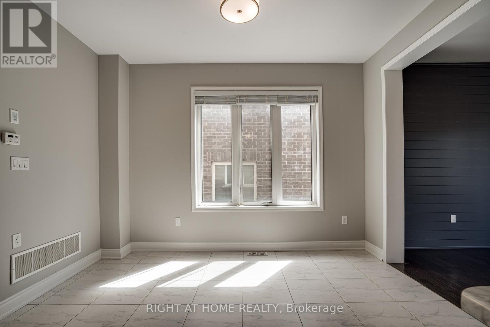 227 Thompson Road, Haldimand, Ontario  N3W 0C4 - Photo 10 - X12196928