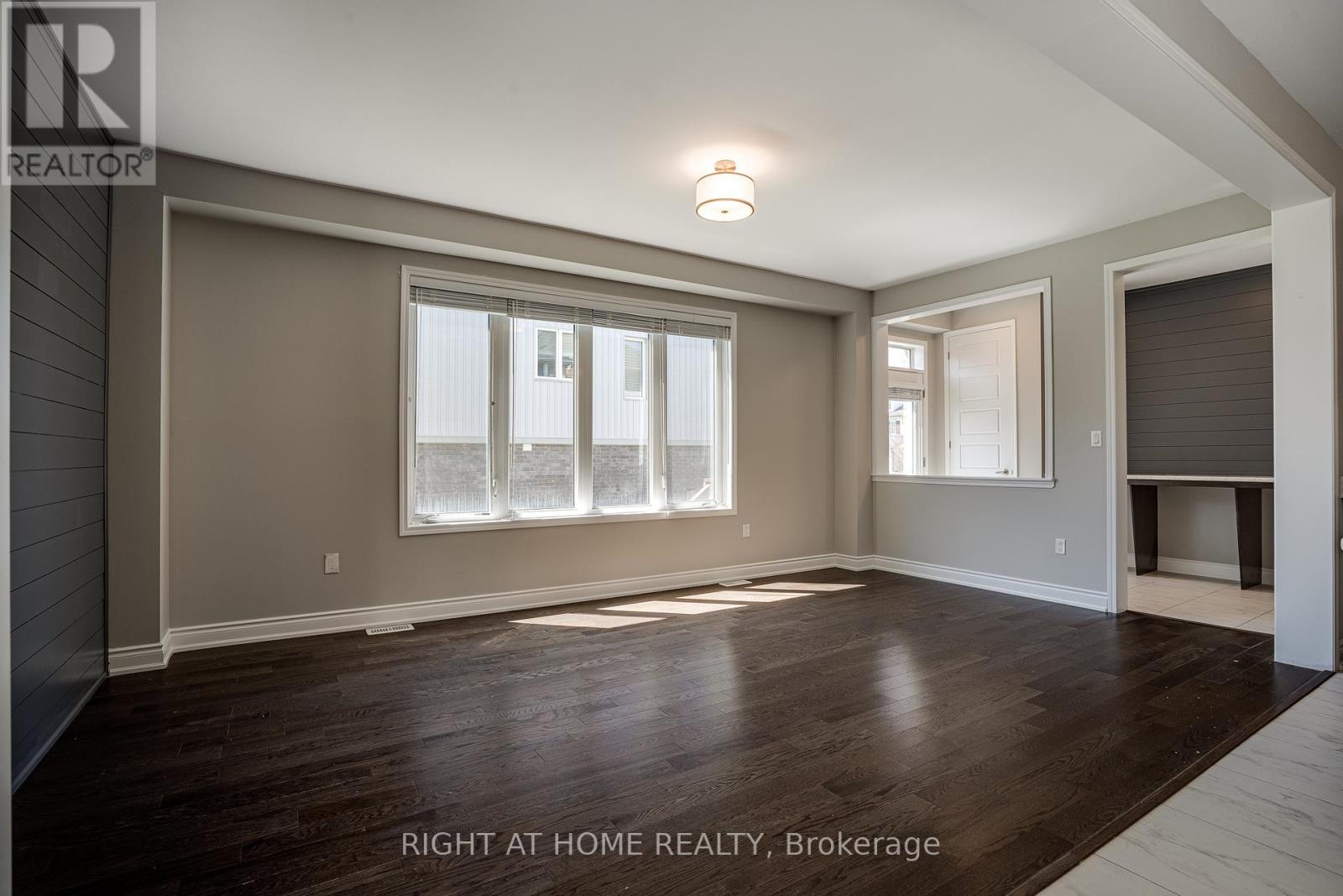 227 Thompson Road, Haldimand, Ontario  N3W 0C4 - Photo 13 - X12196928
