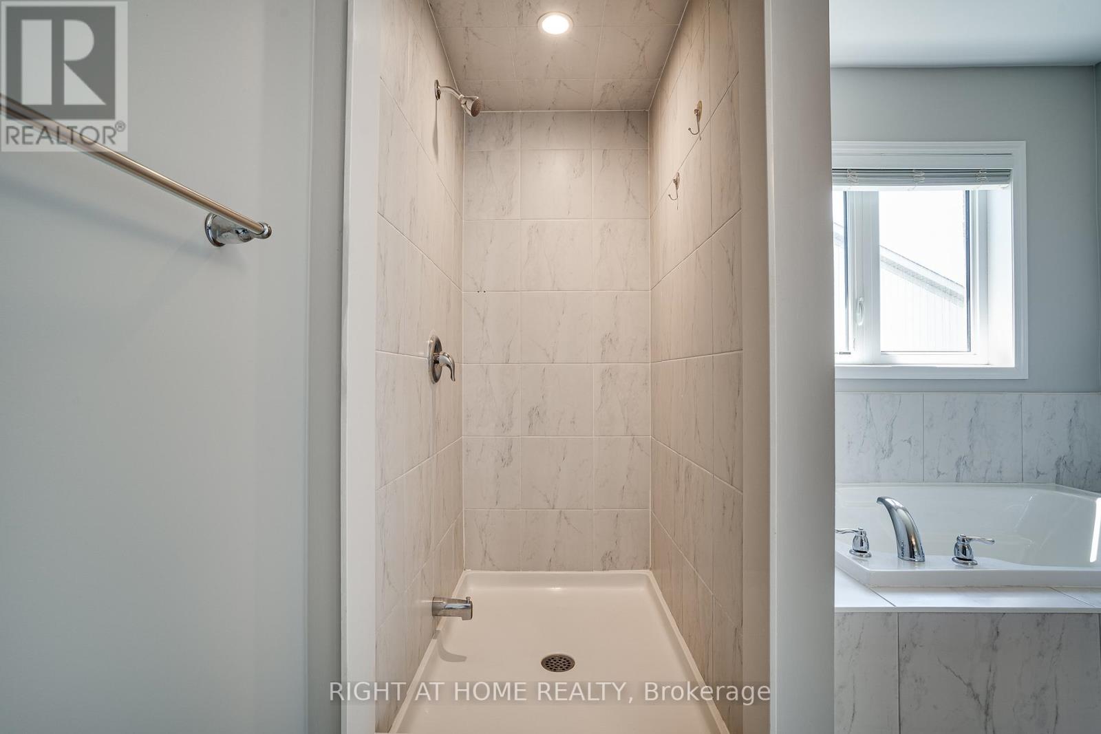 227 Thompson Road, Haldimand, Ontario  N3W 0C4 - Photo 31 - X12196928