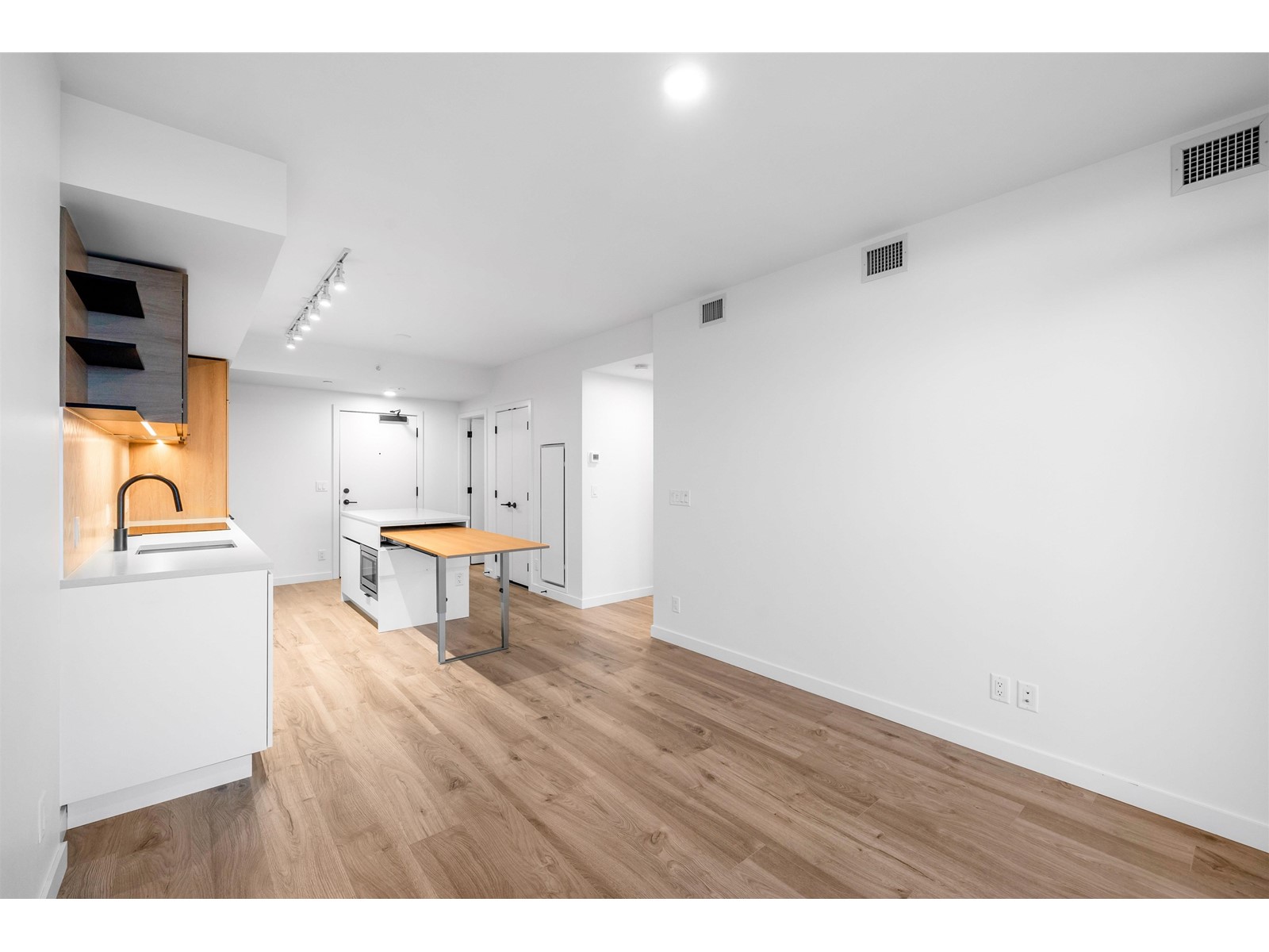 2606 10448 University Drive, Surrey, British Columbia  V3T 0S7 - Photo 6 - R3011611