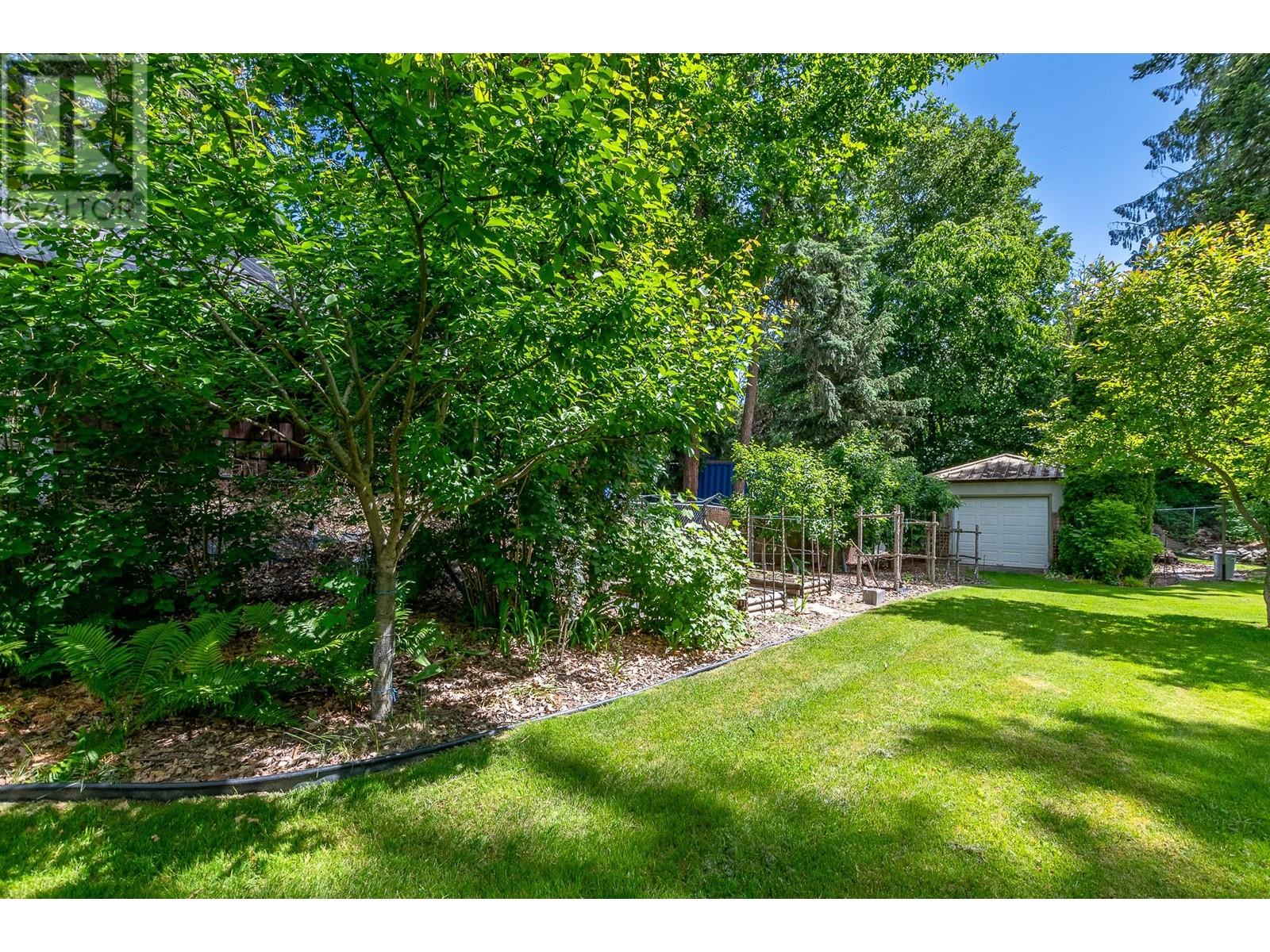 1180 18 Street Ne, Salmon Arm, British Columbia  V1E 2T4 - Photo 21 - 10345465