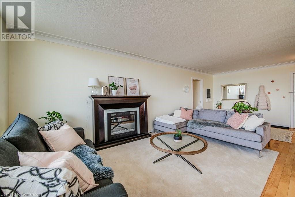65 Westmount Road N Unit# 910, Waterloo, Ontario  N2L 5G6 - Photo 1 - 40737071
