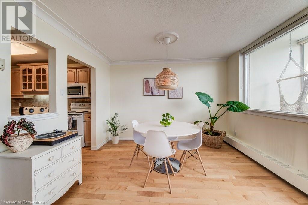 65 Westmount Road N Unit# 910, Waterloo, Ontario  N2L 5G6 - Photo 11 - 40737071