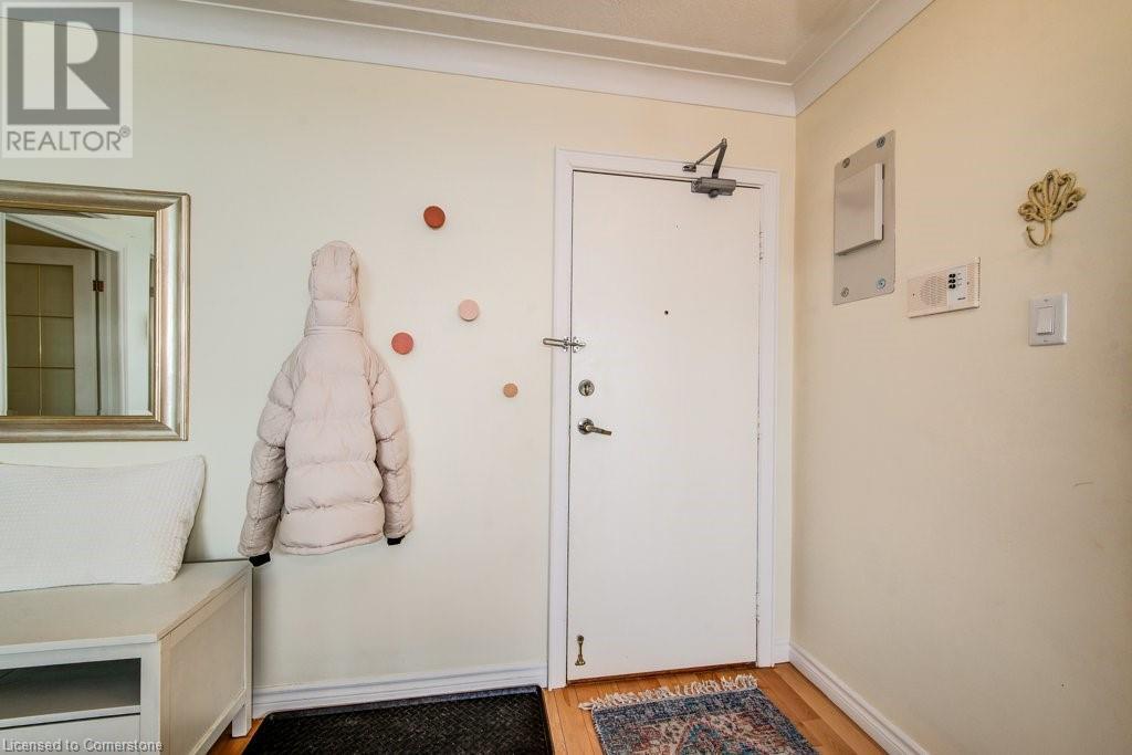 65 Westmount Road N Unit# 910, Waterloo, Ontario  N2L 5G6 - Photo 3 - 40737071