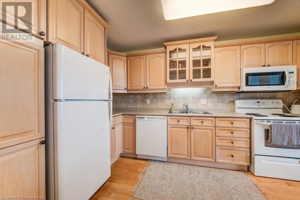 65 Westmount Road N Unit# 910, Waterloo, Ontario  N2L 5G6 - Photo 5 - 40737071