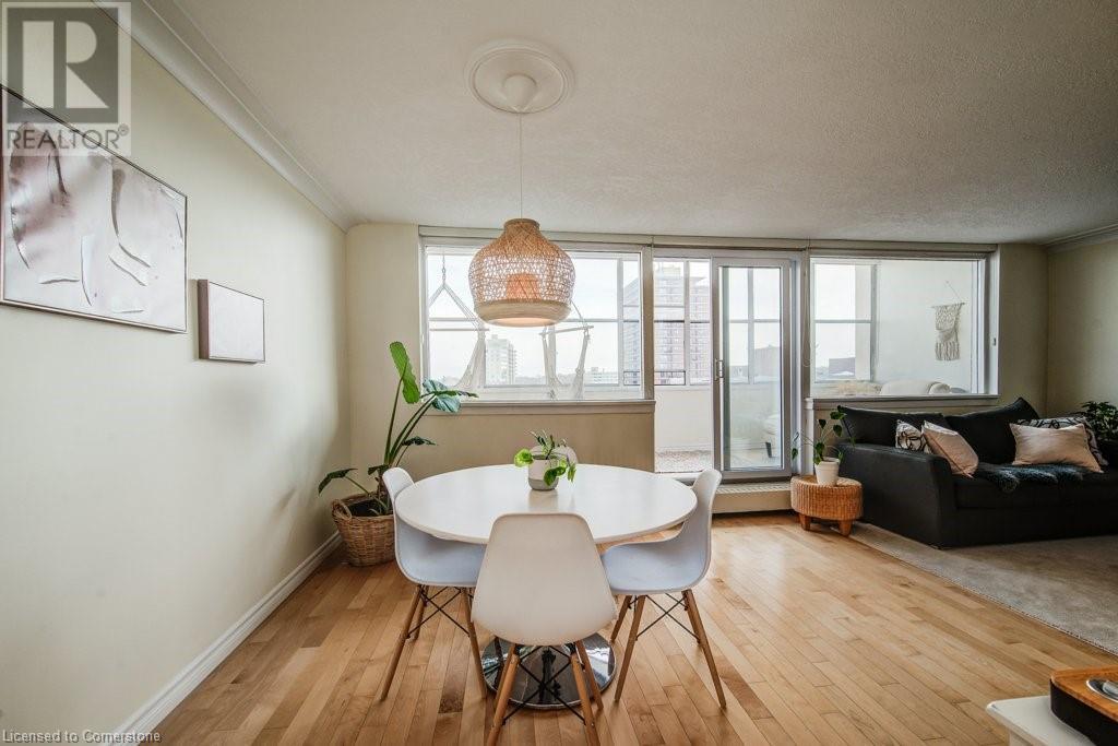 65 Westmount Road N Unit# 910, Waterloo, Ontario  N2L 5G6 - Photo 9 - 40737071