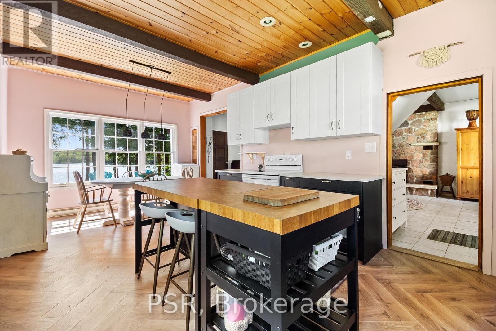 1113 Moon River Road, Muskoka Lakes, Ontario P0C 1A0 - Photo 20 - X12196985