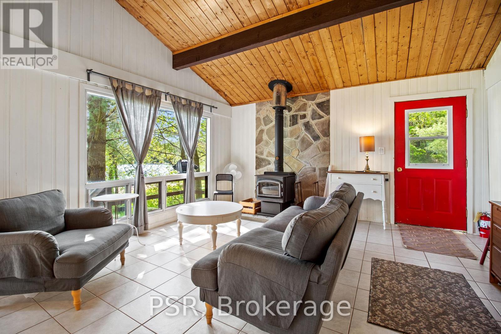 1113 Moon River Road, Muskoka Lakes, Ontario P0C 1A0 - Photo 27 - X12196985