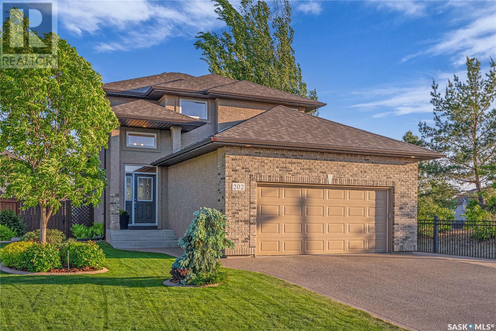 202 Robertson COVE, Saskatoon, Saskatchewan