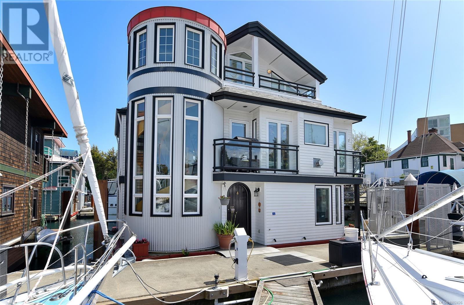 27 453 Head St, Esquimalt, British Columbia