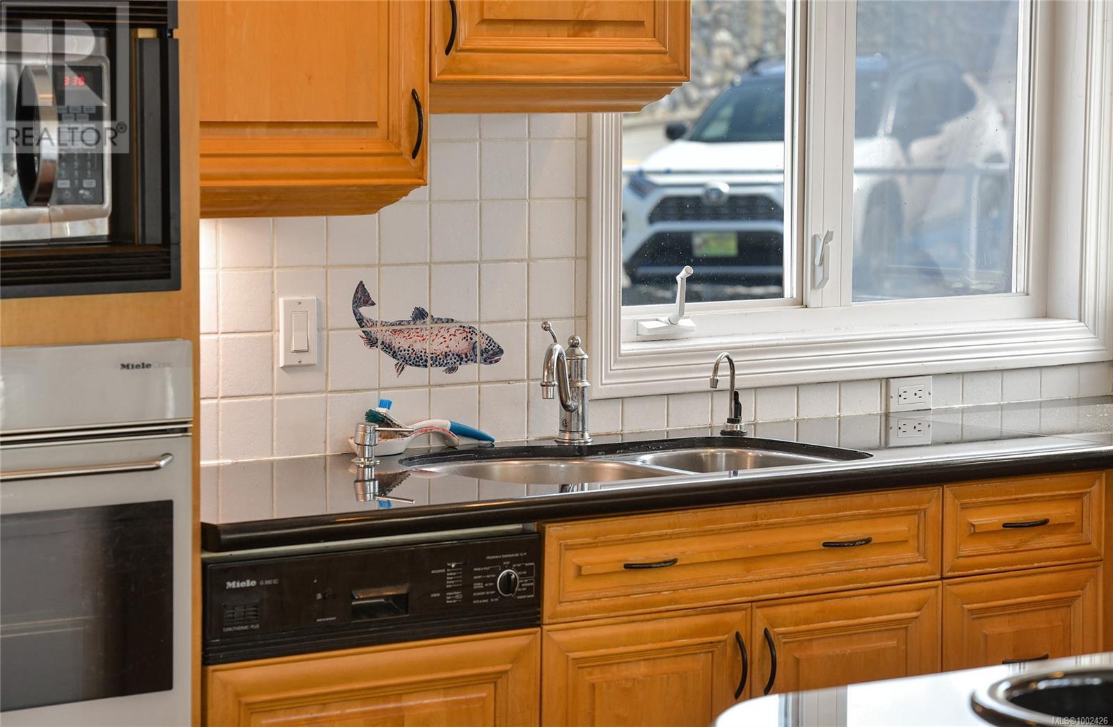 27 453 Head St, Esquimalt, British Columbia  V9A 5S1 - Photo 15 - 1002426