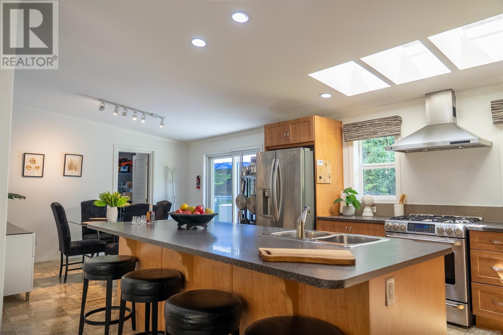 Property at 2604 Dory Way image 3