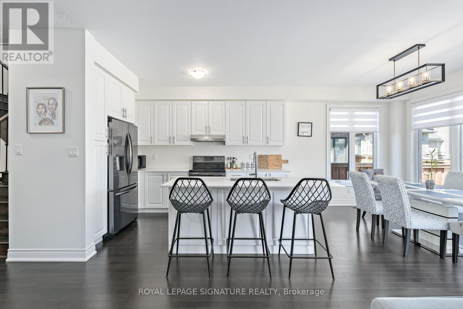 21 Vineyard Drive, Brampton, Ontario  L6Y 2A5 - Photo 10 - W12196910