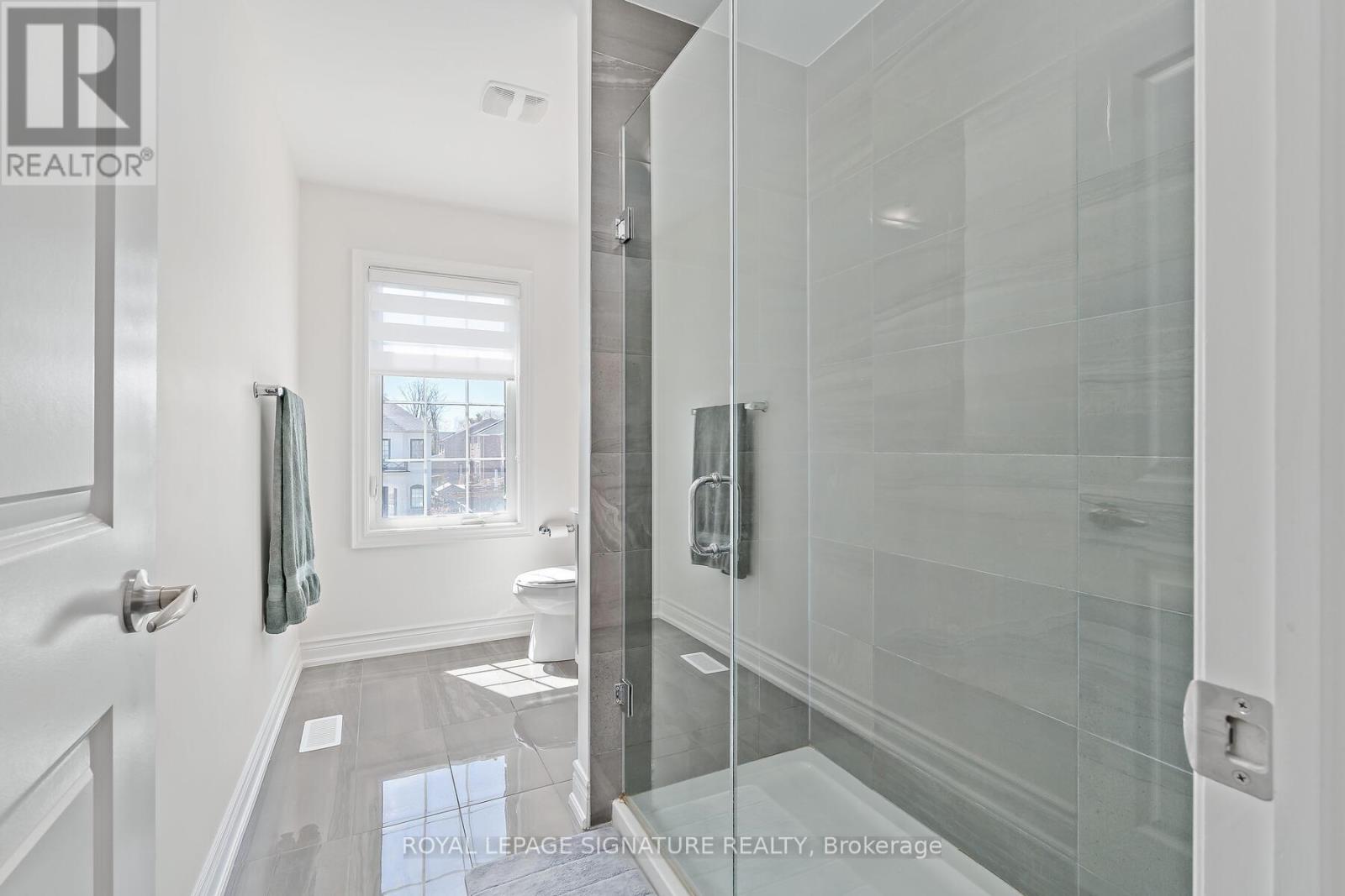21 Vineyard Drive, Brampton, Ontario  L6Y 2A5 - Photo 31 - W12196910