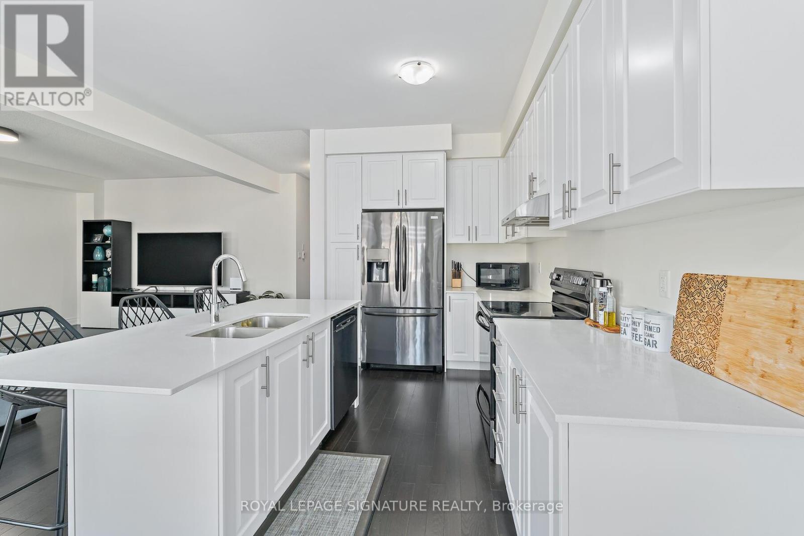 21 Vineyard Drive, Brampton, Ontario  L6Y 2A5 - Photo 13 - W12196910