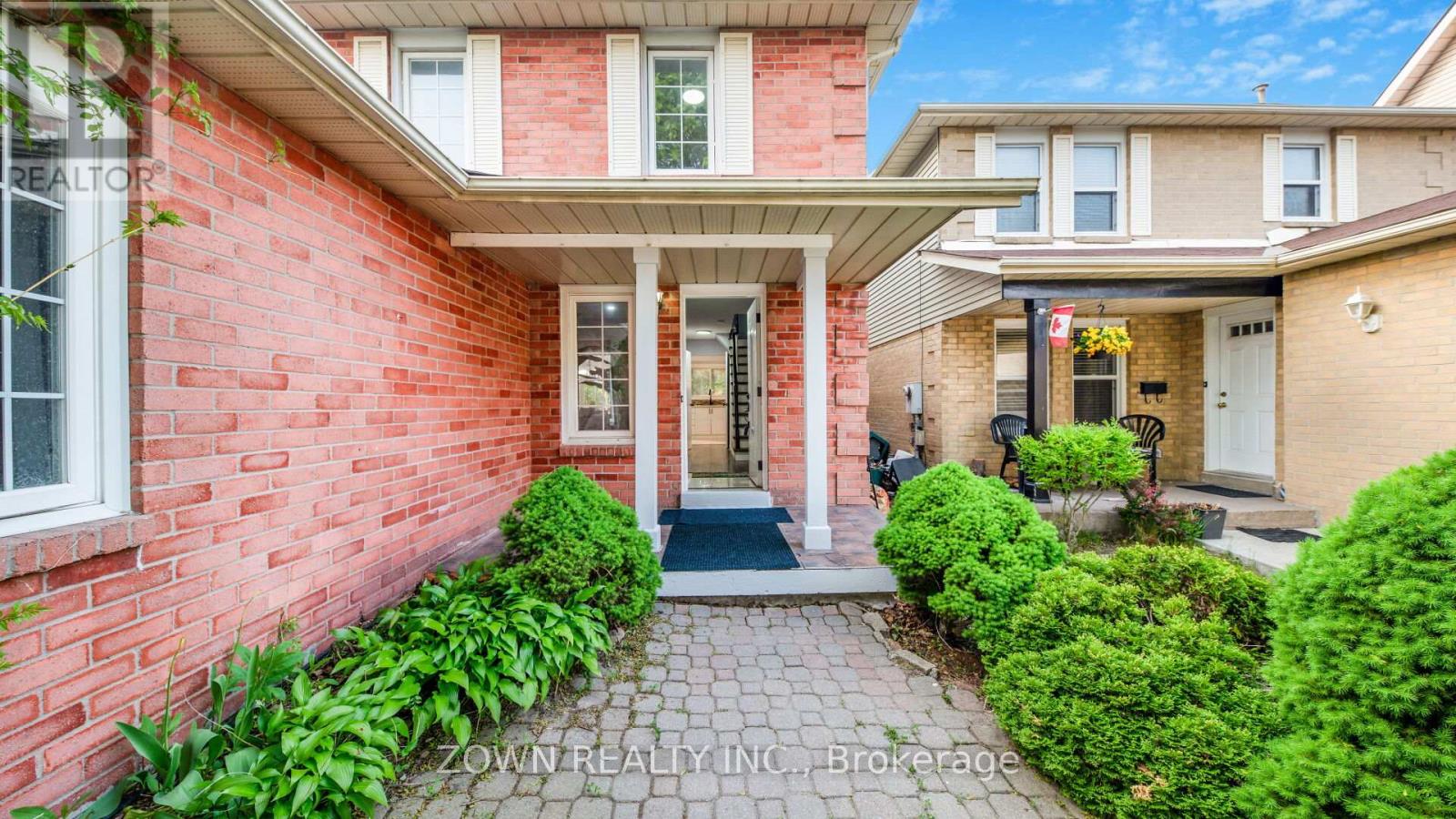 26 Carr Drive, Ajax, Ontario  L1T 3C9 - Photo 4 - E12196972