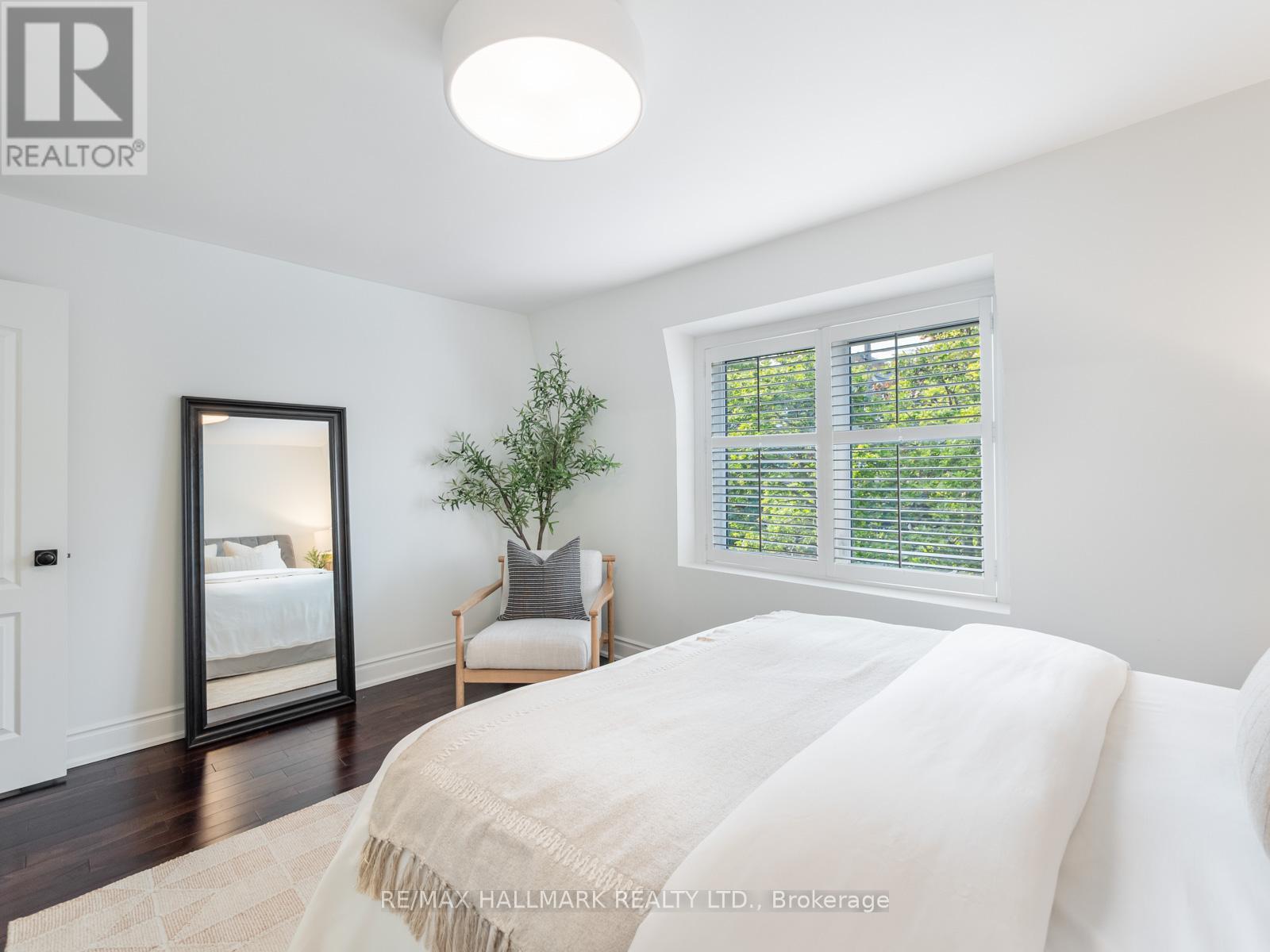 29 Dearbourne Avenue, Toronto, Ontario  M4K 1M6 - Photo 22 - E12196996
