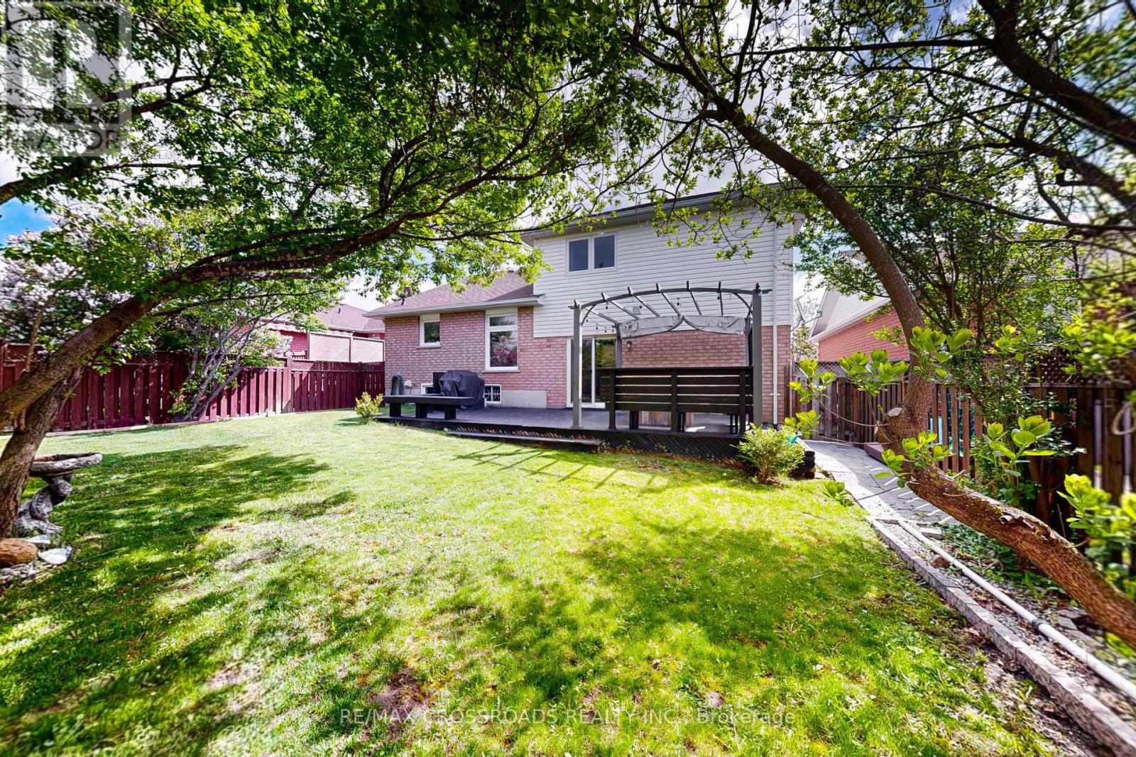 61 Mills Court, Bradford West Gwillimbury (Bradford), Ontario  L3Z 2Y3 - Photo 32 - N12197003