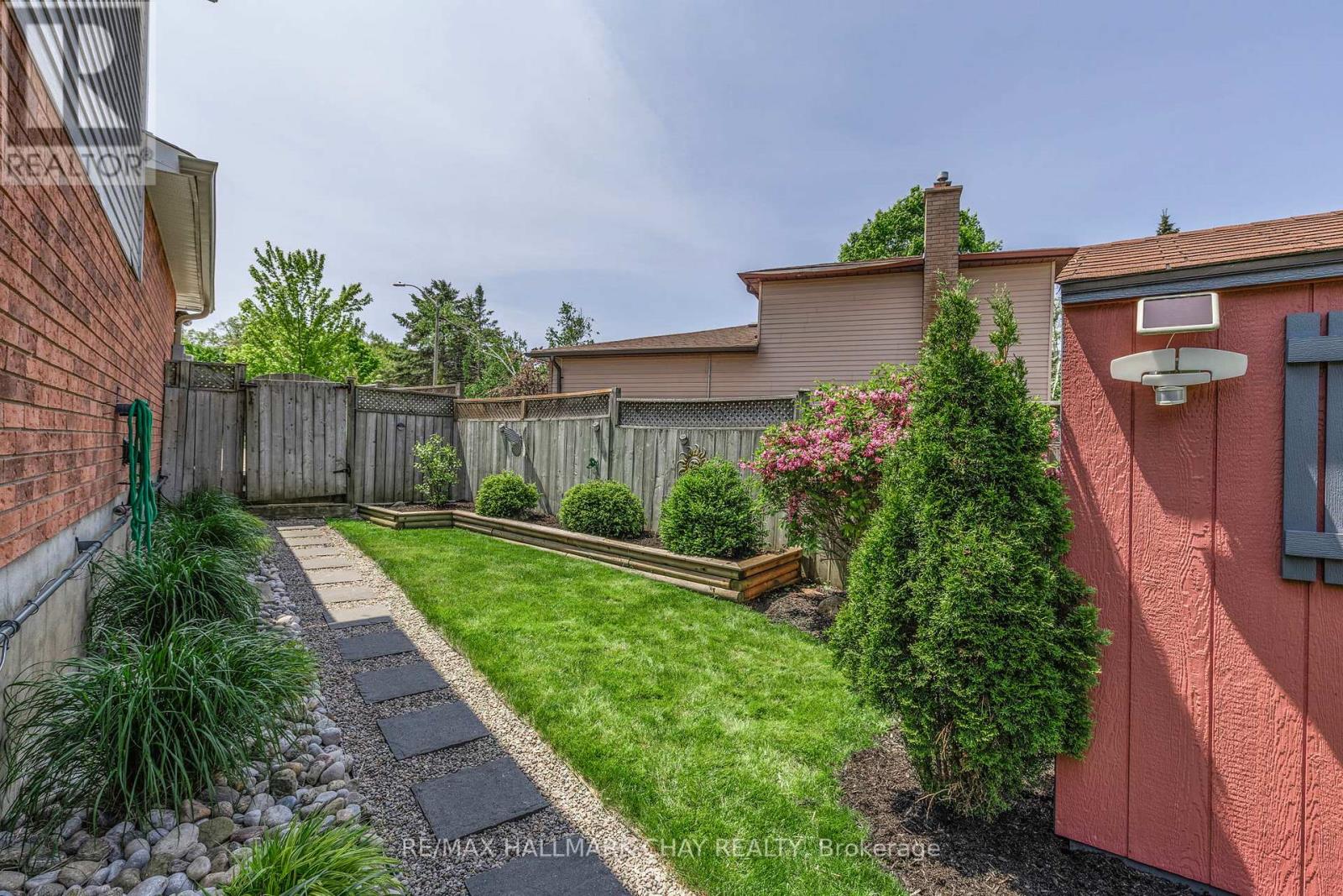 18 Riverwood Court, Barrie (Sunnidale), Ontario  L4N 5Y5 - Photo 22 - S12196970