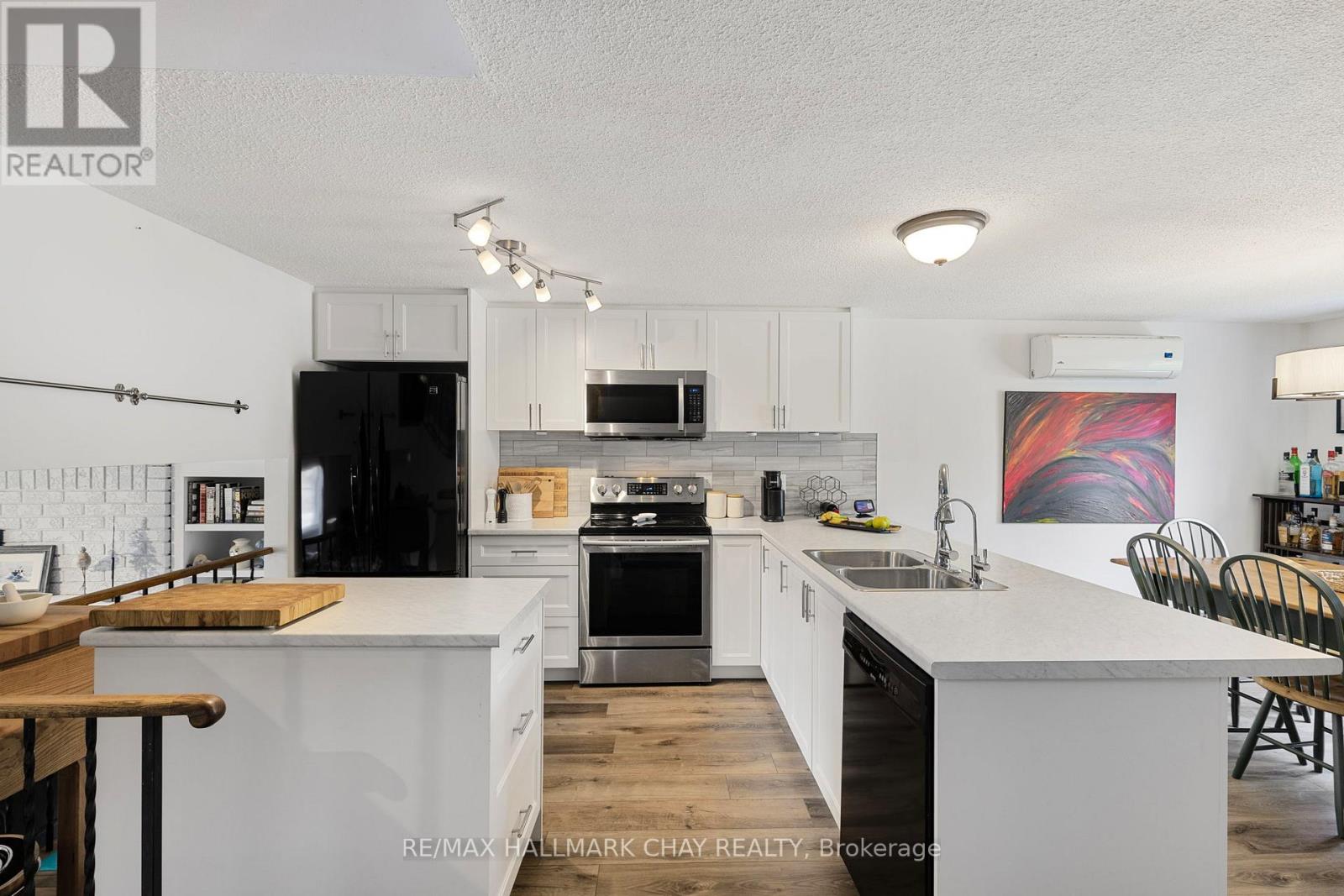 18 Riverwood Court, Barrie (Sunnidale), Ontario  L4N 5Y5 - Photo 7 - S12196970