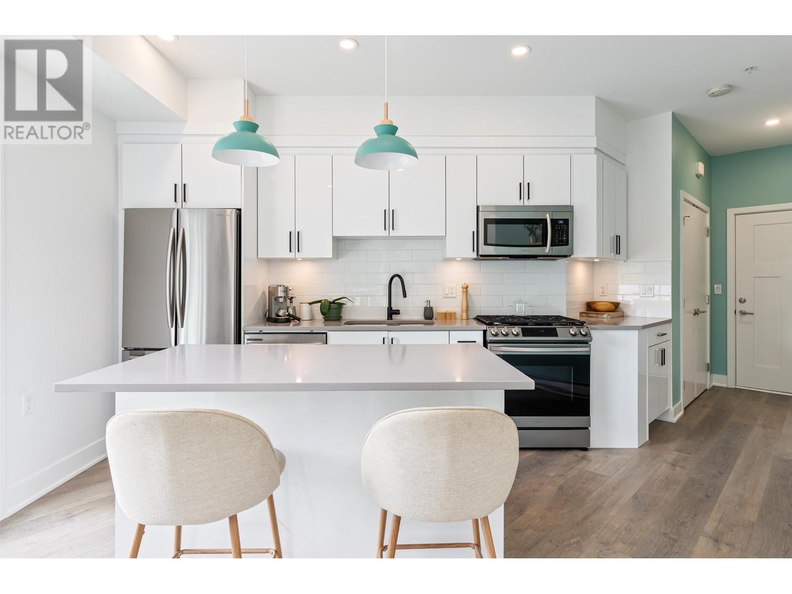 206 37842 THIRD AVENUE, Squamish, British Columbia