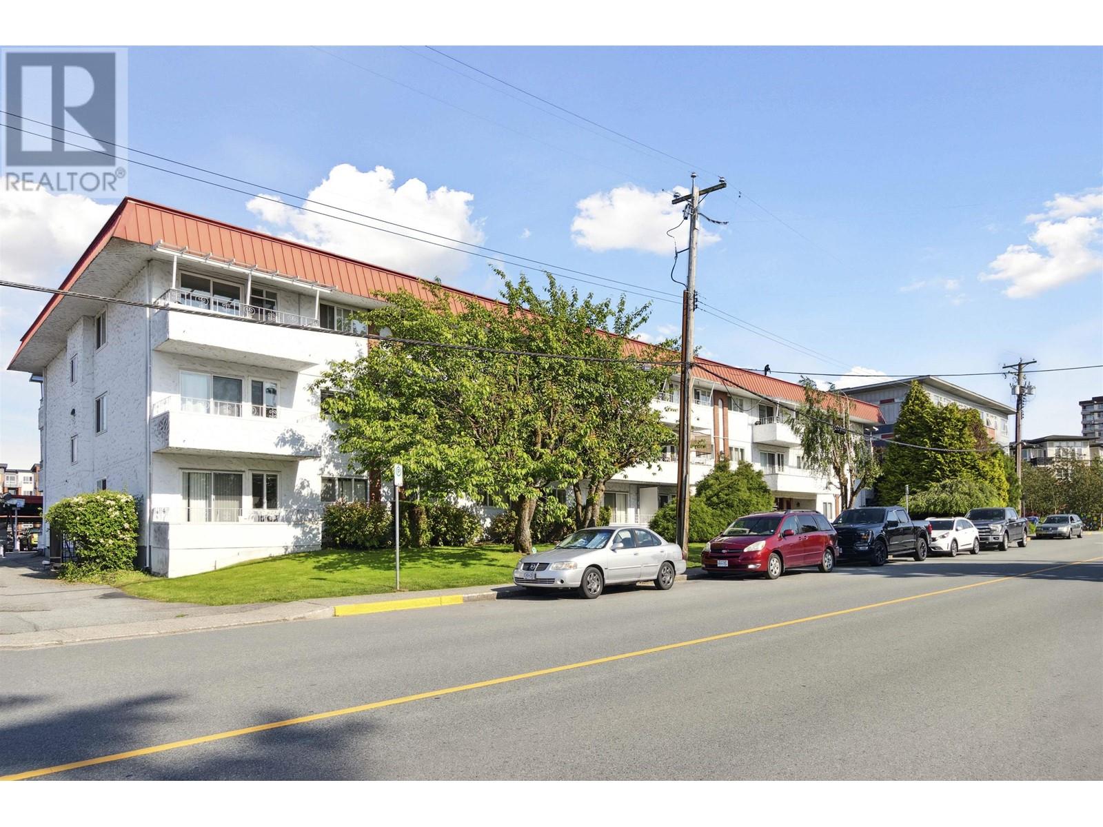 212 12096 222 STREET, Maple Ridge, British Columbia