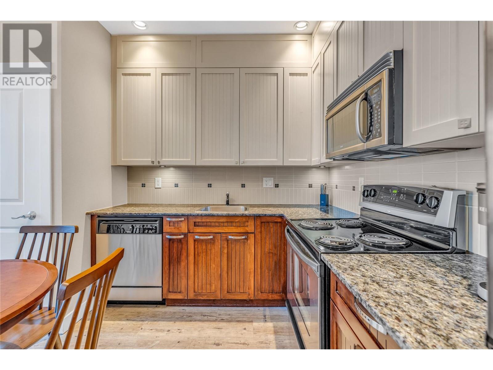 13011 Lakeshore Drive S Unit# 370, Summerland, British Columbia  V0H 1Z1 - Photo 4 - 10347494