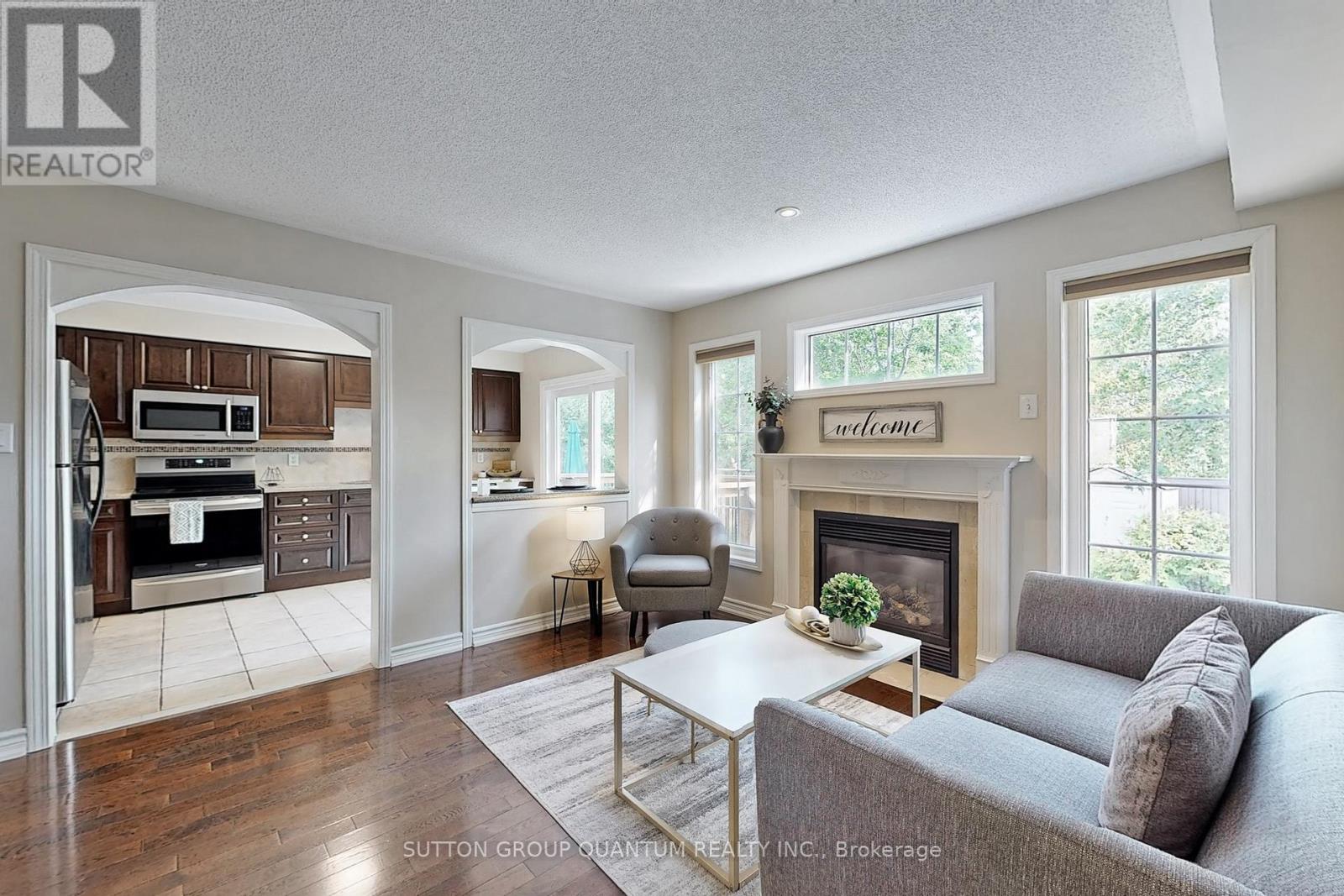 2469 Wooden Hill Circle, Oakville, Ontario  L6M 4E3 - Photo 5 - W12196983