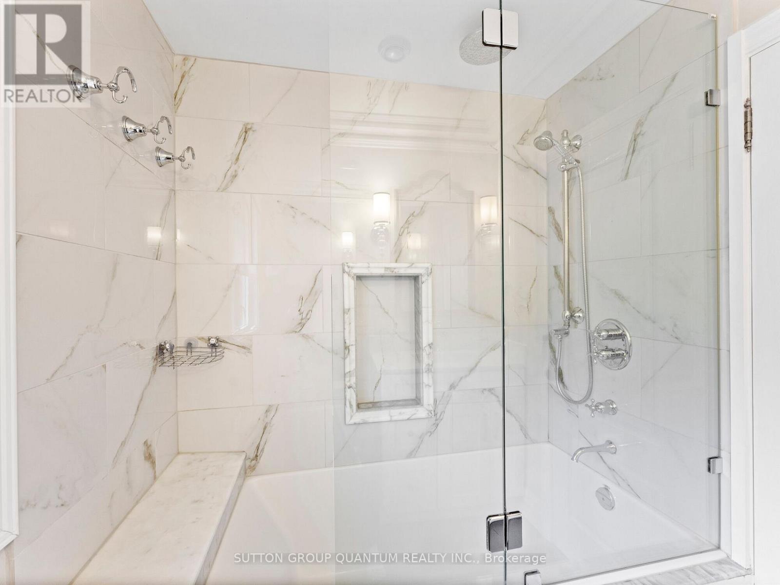 569 Indian Road, Mississauga, Ontario  L5H 1R1 - Photo 27 - W12197001
