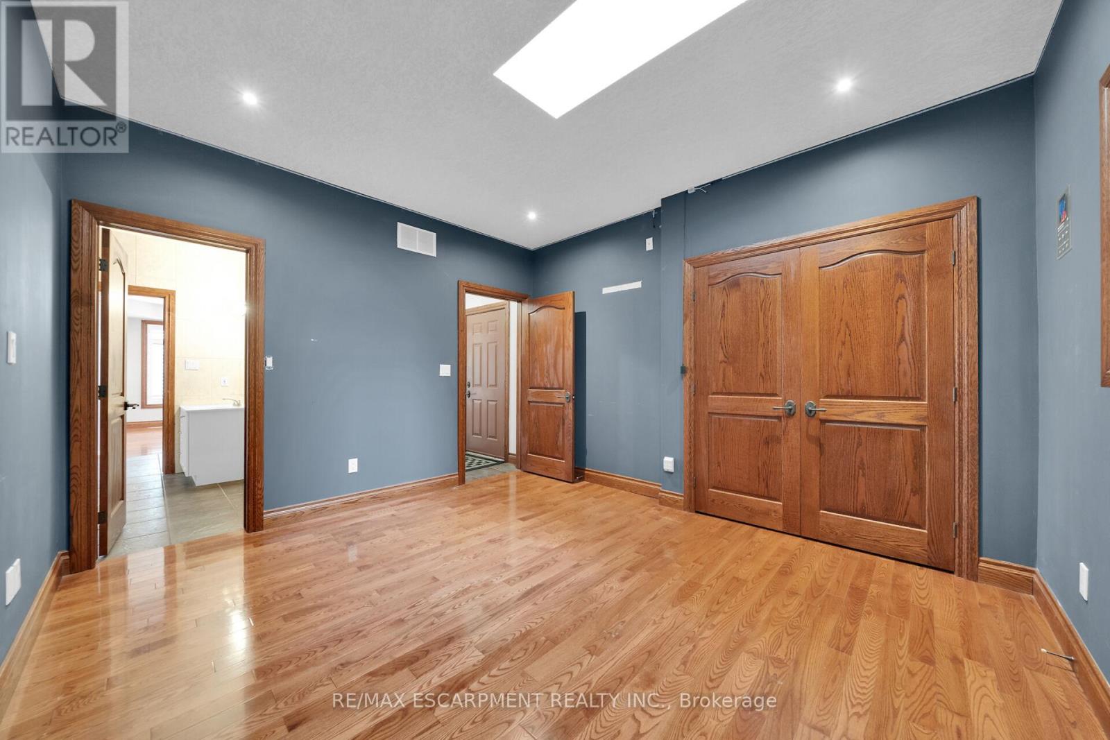 117 Christopher Drive, Hamilton (Kennedy), Ontario  L9B 1G6 - Photo 7 - X12196965