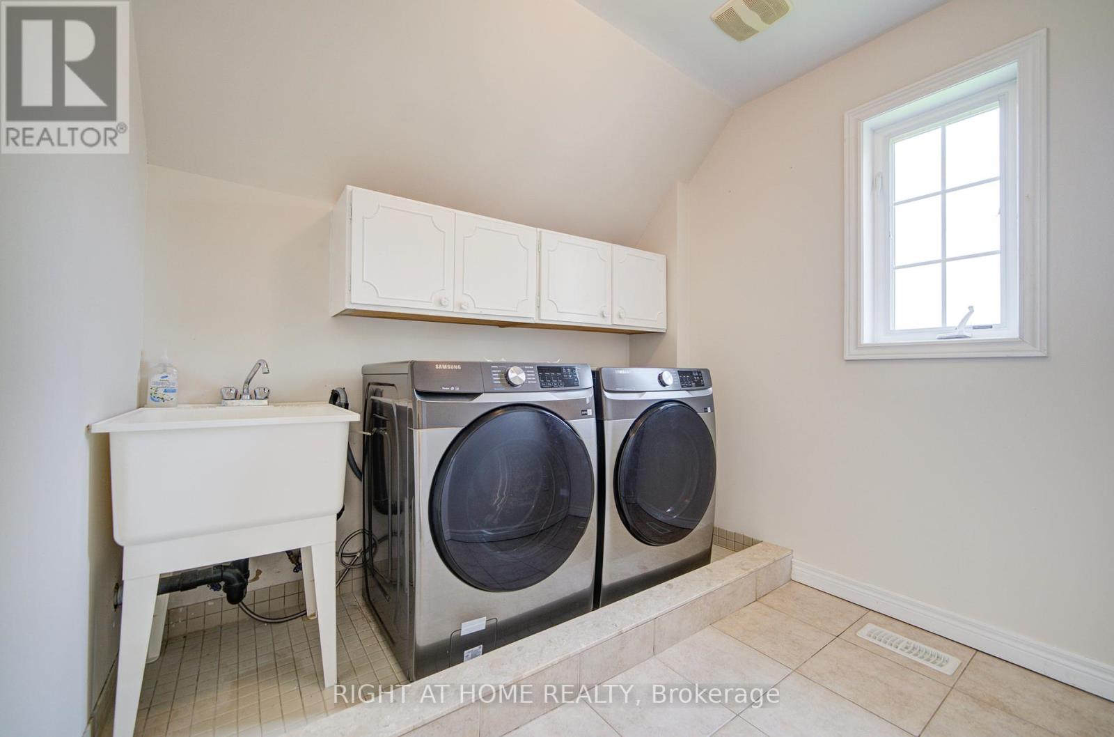 1 - 6 Atessa Drive, Hamilton, Ontario  L9B 0C6 - Photo 14 - X12196967