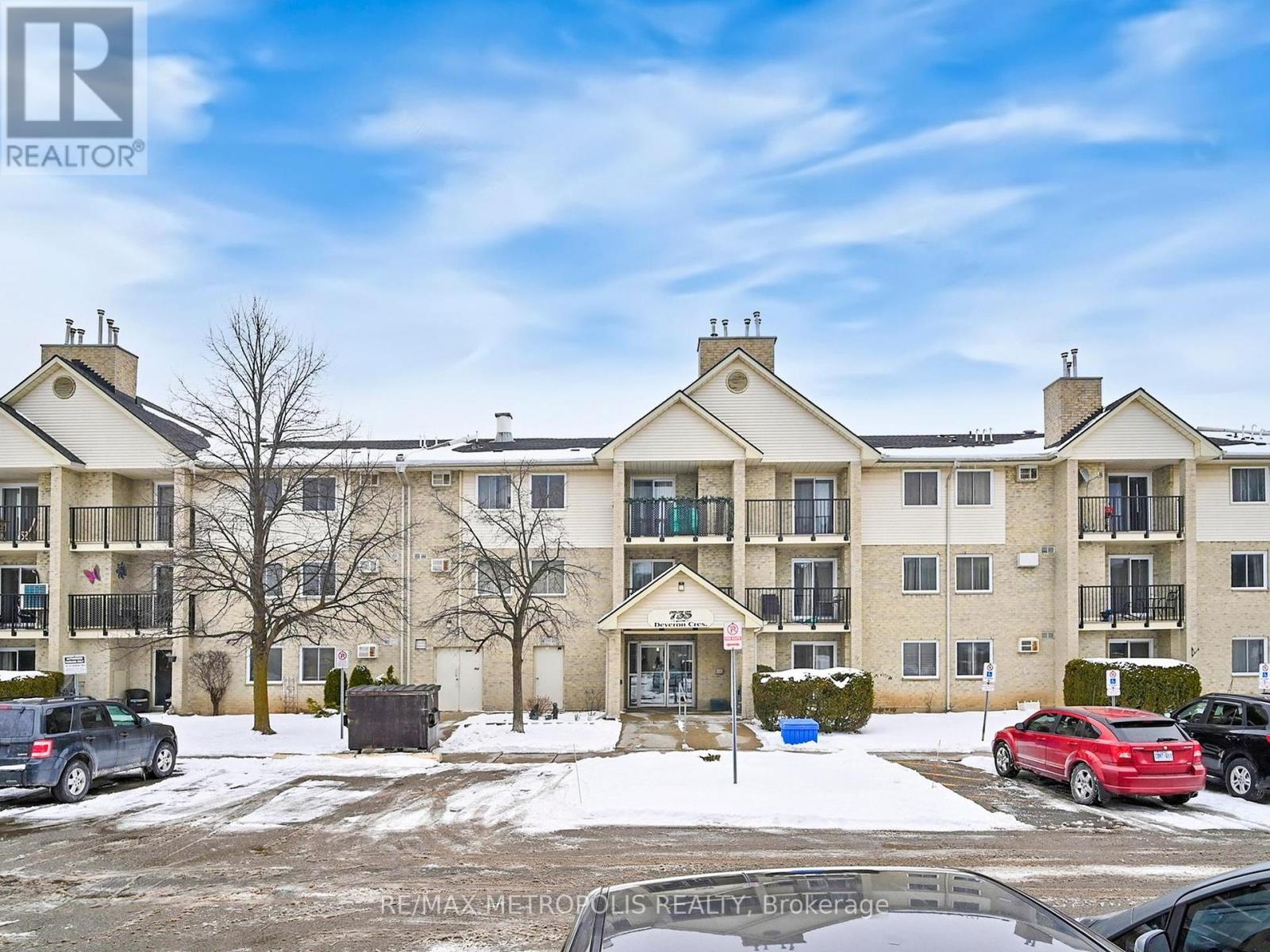 319 - 735 Deveron Crescent, London South, Ontario  N5Z 4X8 - Photo 2 - X12196974