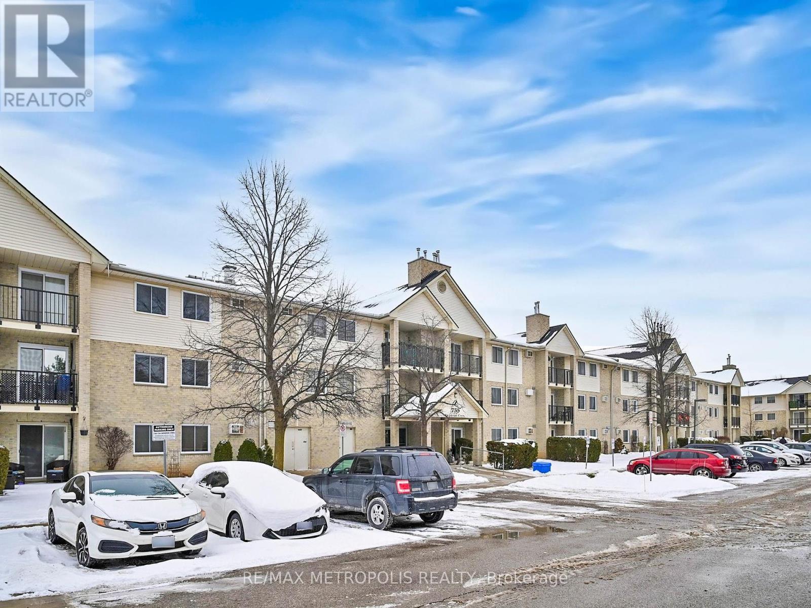 319 - 735 Deveron Crescent, London South, Ontario  N5Z 4X8 - Photo 5 - X12196974