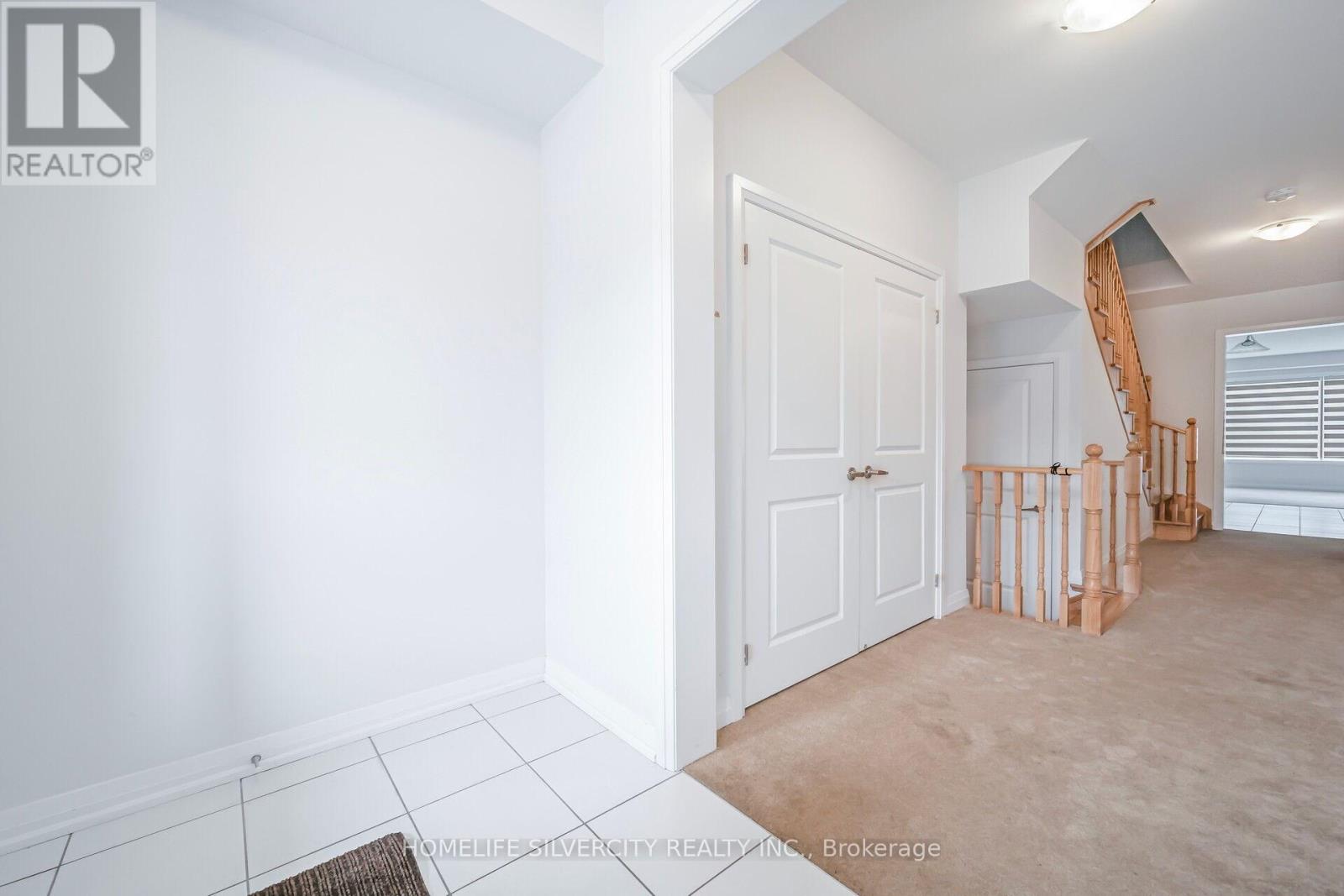 34 Keenan Street, Kawartha Lakes, Ontario  K9V 6C2 - Photo 5 - X12196990