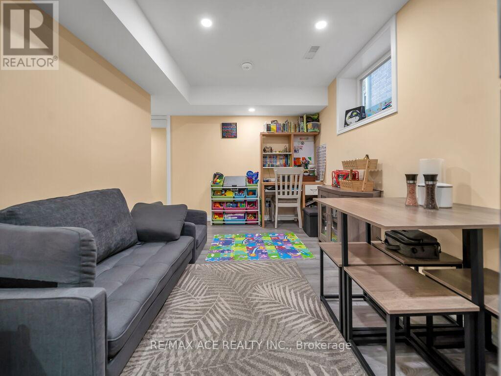 160 Kemp Crescent E, Guelph, Ontario  N1E 0K1 - Photo 16 - X12196993