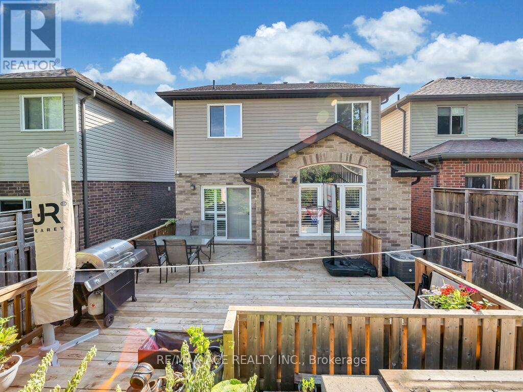 160 Kemp Crescent E, Guelph, Ontario  N1E 0K1 - Photo 42 - X12196993
