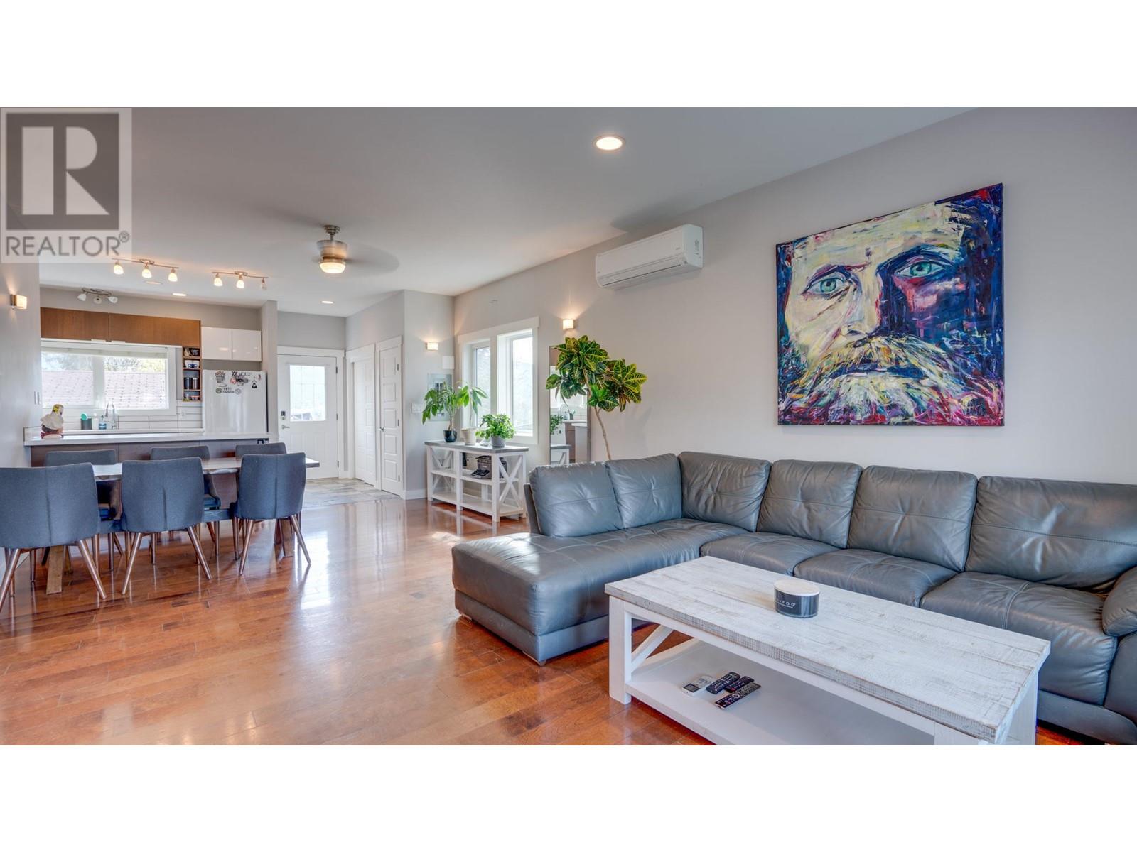 1920 36th Street Ne, Salmon Arm, British Columbia  V1E 2Z2 - Photo 5 - 10350548