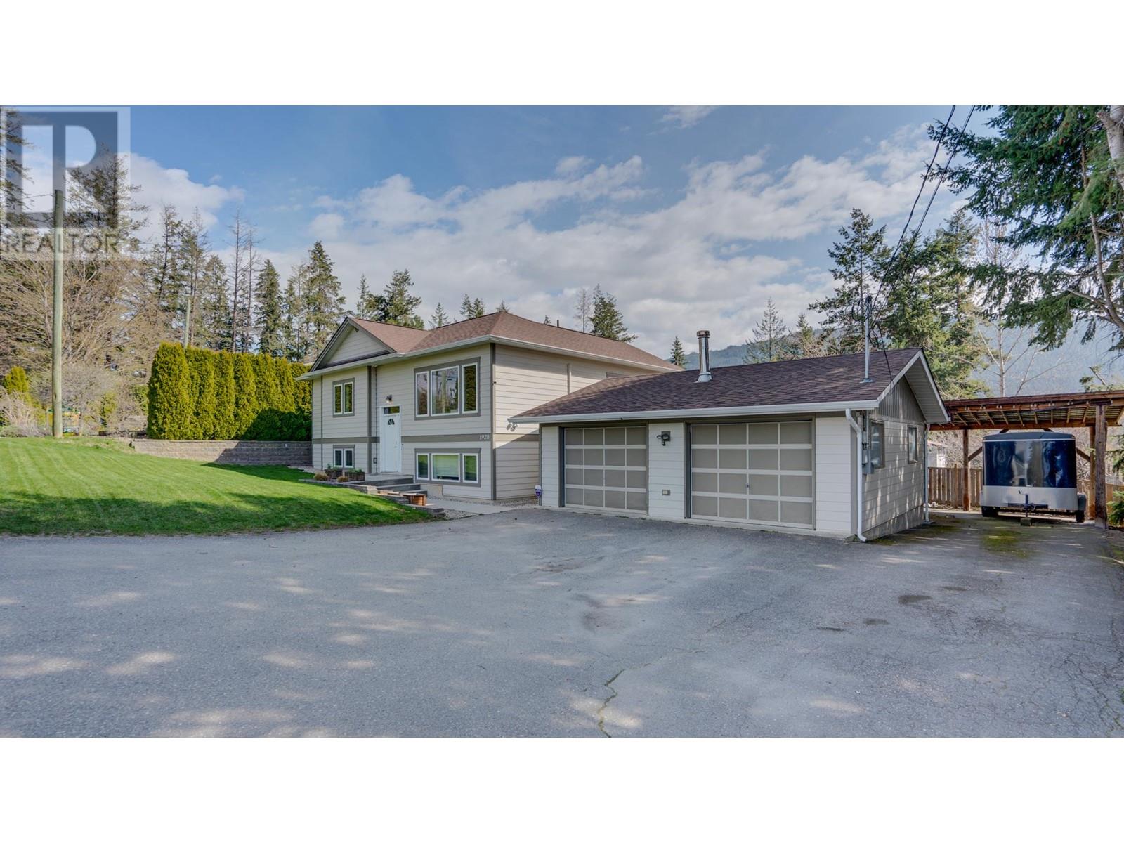1920 36th Street NE, Salmon Arm, British Columbia