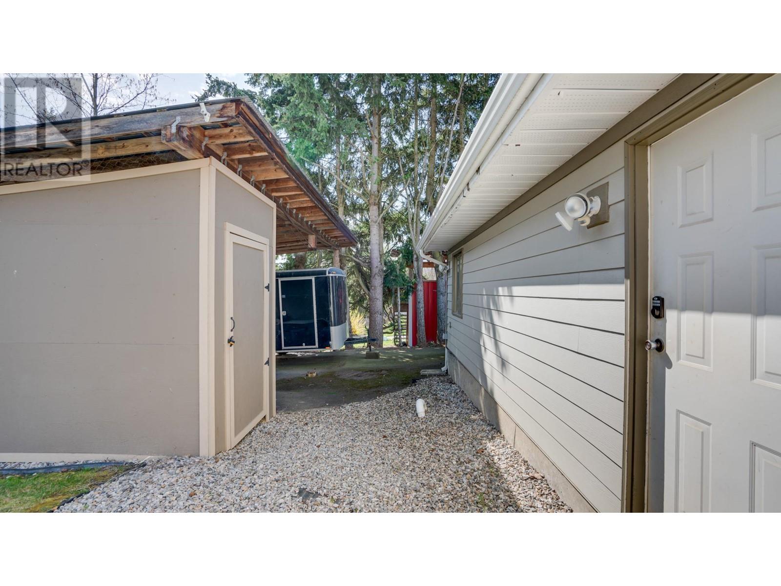 1920 36th Street Ne, Salmon Arm, British Columbia  V1E 2Z2 - Photo 38 - 10350548