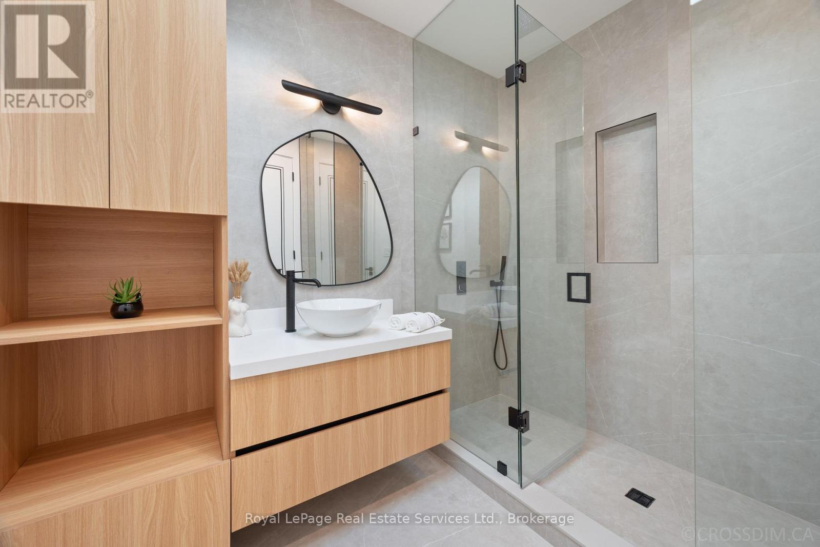 480 Scarsdale Crescent, Oakville, Ontario  L6L 3W7 - Photo 29 - W12197016