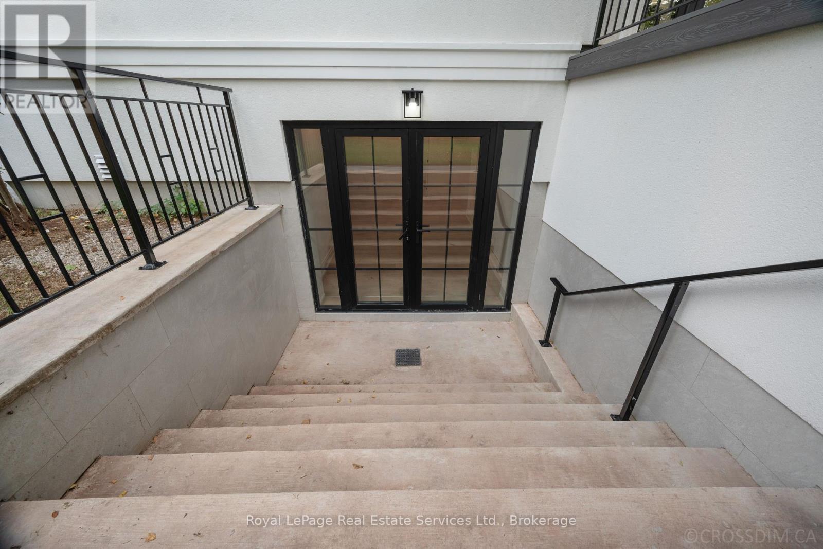 480 Scarsdale Crescent, Oakville, Ontario  L6L 3W7 - Photo 43 - W12197016