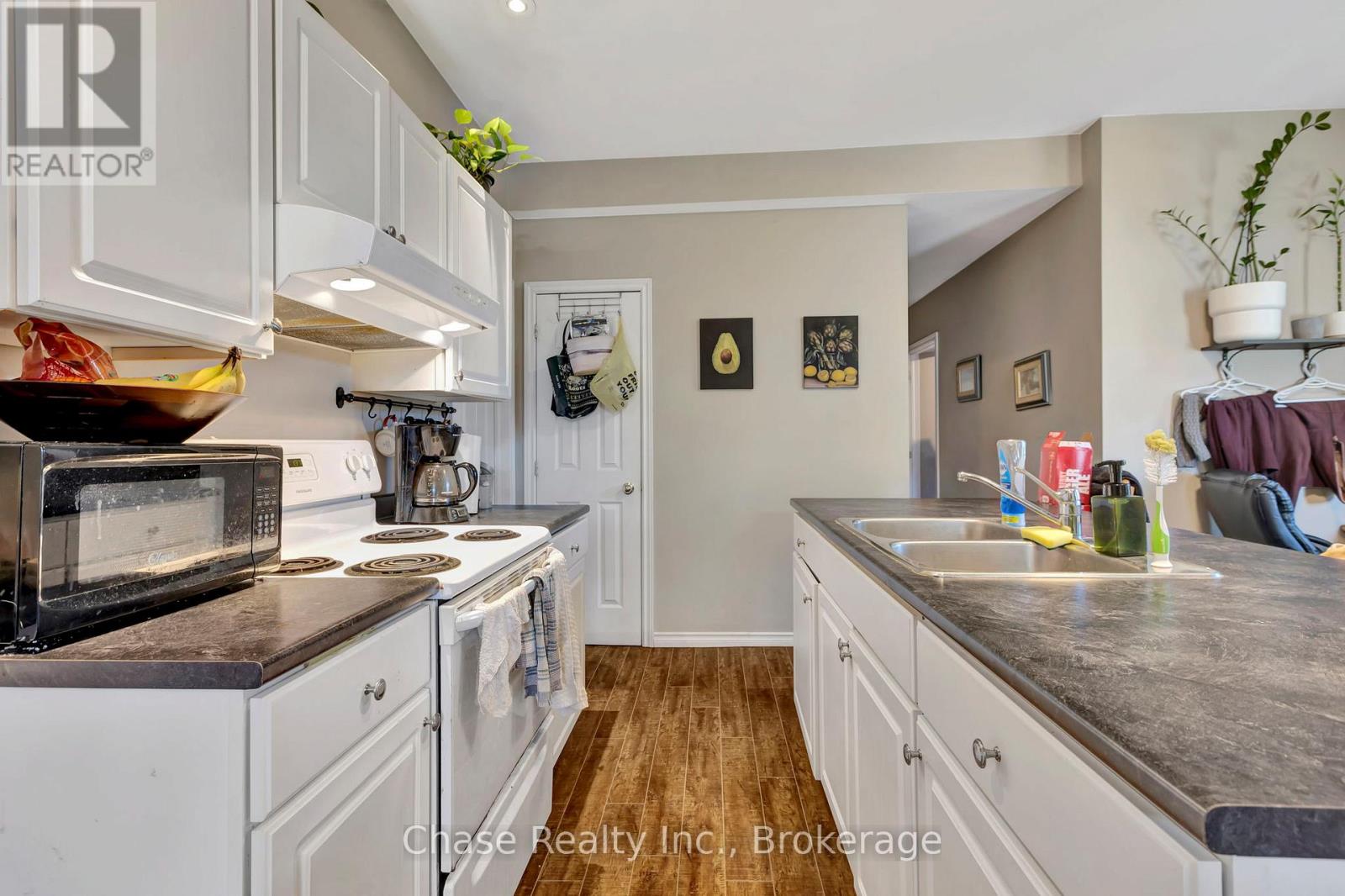 1 Terrace Hill Street, Brantford, Ontario  N3R 1E8 - Photo 17 - X12197022