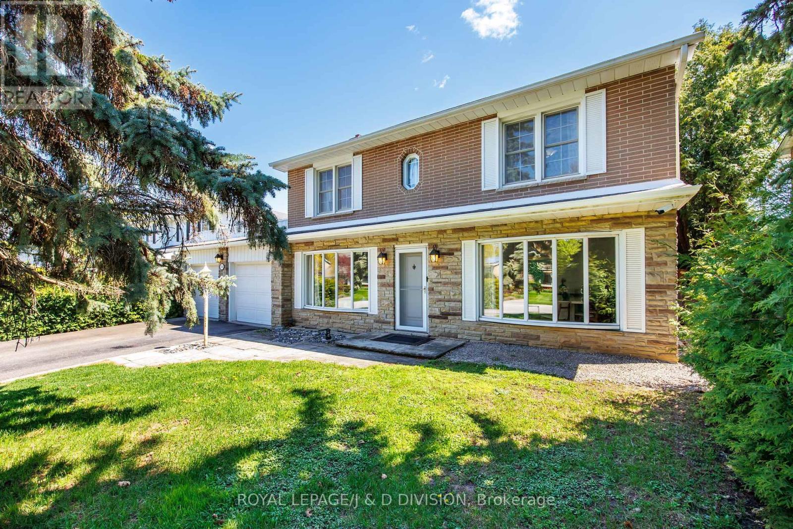 33 Almond Avenue, Markham, Ontario  L3T 1K9 - Photo 2 - N12142154