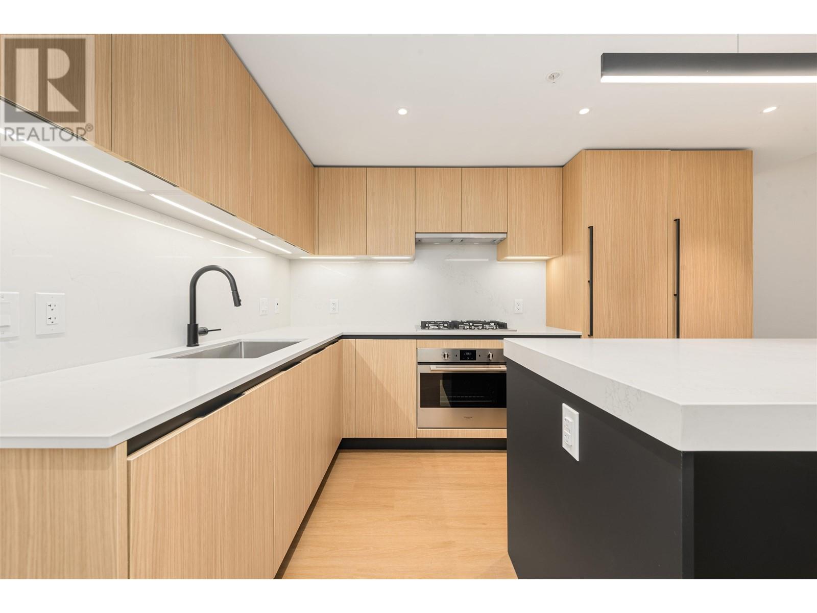 210 2235 E Broadway, Vancouver, British Columbia  V5N 0J5 - Photo 3 - R3011609