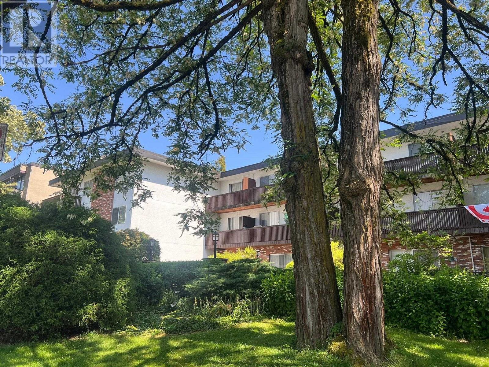 Property at 313 910 FIFTH AVENUE image 4